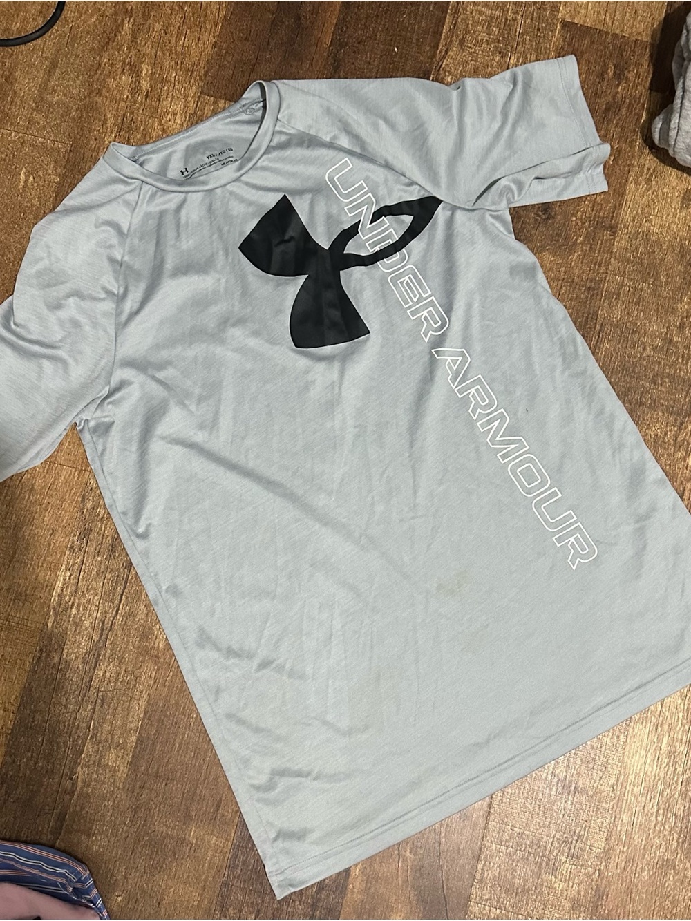 Under Armour Light Gray Short Sleeve Tee with Black Logo - Picture 1 of 1